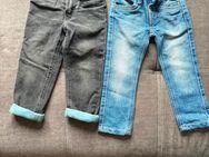 2 Jungen Jeans Hosen Größe 98 - Wadgassen