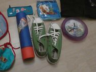 Spielsachen, Winni Puh-Wanduhr, Wasserpistole etc. - Bibertal